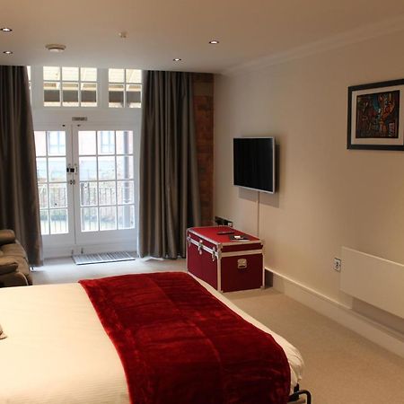 Waters Edge At Cocoa Suites Йорк Екстериор снимка