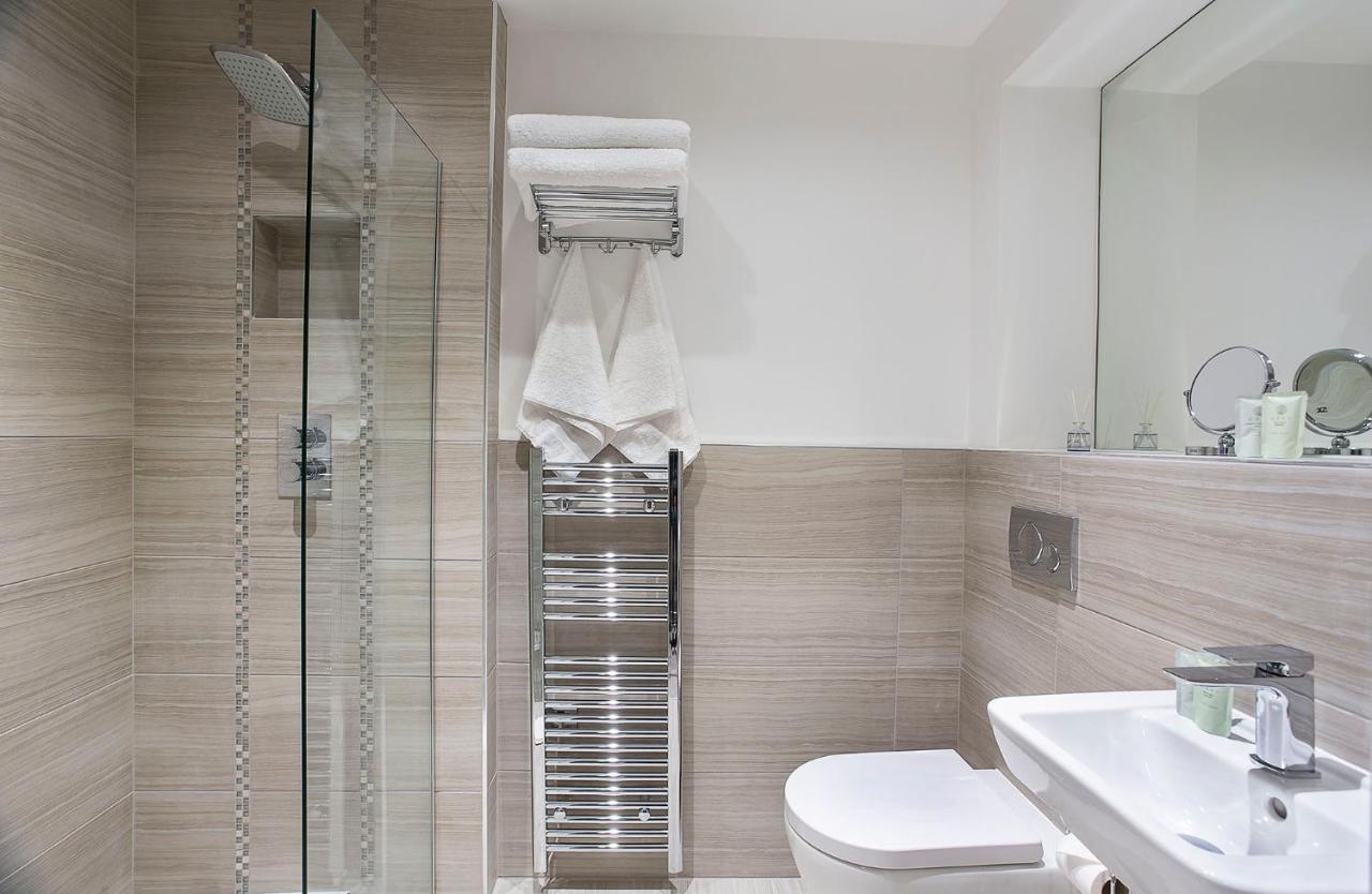 Waters Edge At Cocoa Suites Йорк Екстериор снимка
