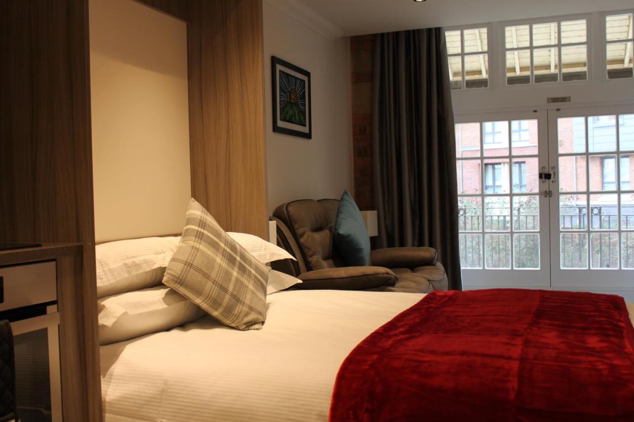 Waters Edge At Cocoa Suites Йорк Екстериор снимка